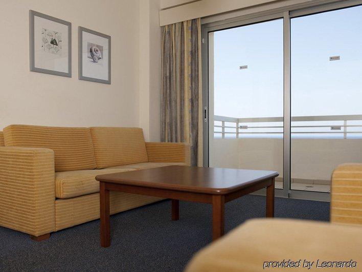 Sentido Kouzalis Beach Hotel Protaras Oda fotoğraf